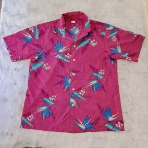 Hukilau Fashions Vintage 60s 70s mens pink Hawaiian floral button shirt. Size L.
